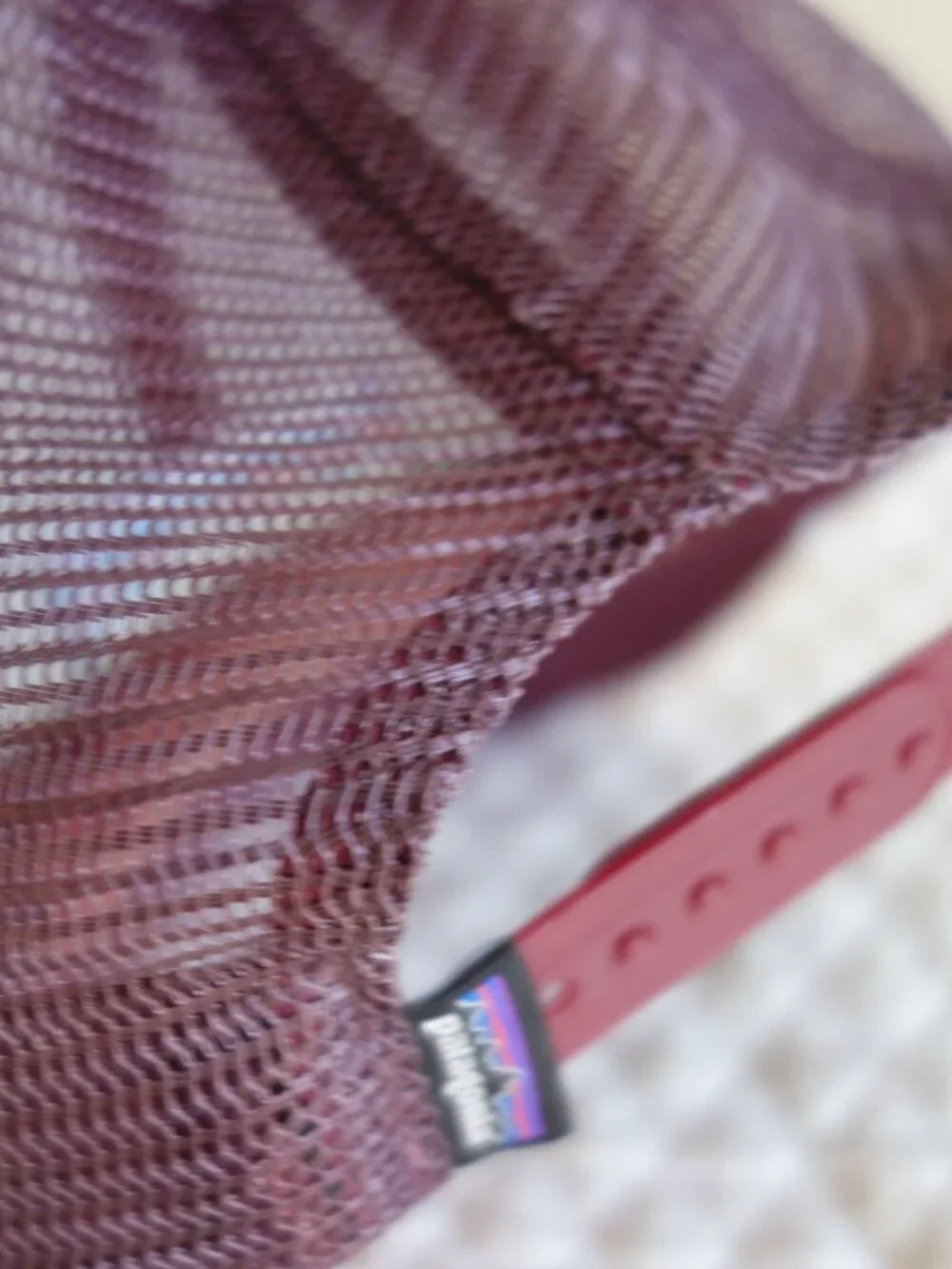 Lot of 4 PATAGONIA Snap Back Mesh Caps – olive / mauve / black / wine - Picture 12 of 13